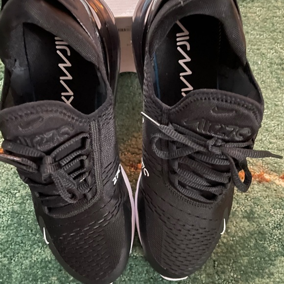 BRAND NEW MENS NIKE AIR MAX 270 FOR SALE SIZE 11!! - Picture 3 of 9